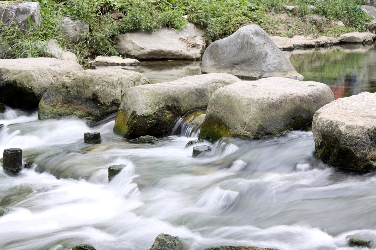 streams, rock, water flow
